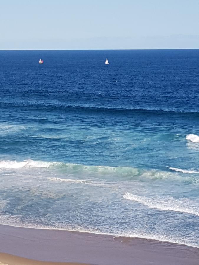 Arena Luxury Beachfront Apartment Newcastle Esterno foto
