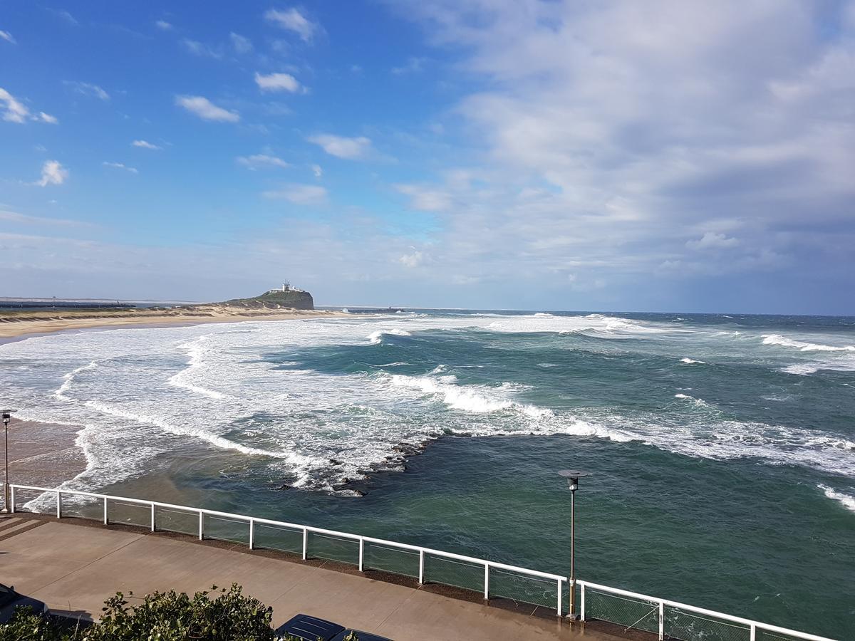 Arena Luxury Beachfront Apartment Newcastle Esterno foto
