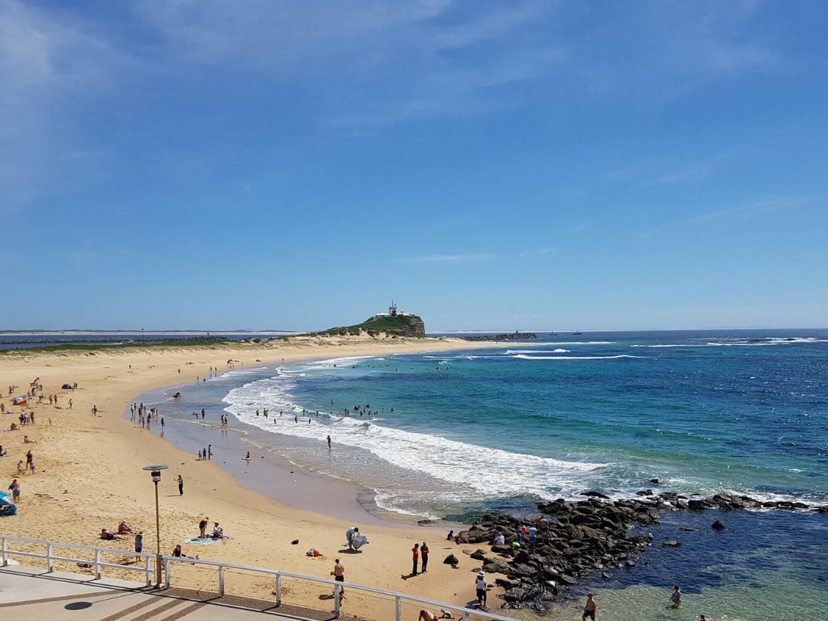Arena Luxury Beachfront Apartment Newcastle Esterno foto